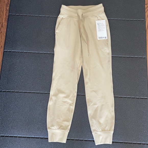 Lululemon Ready to Rulu 7/8 Joggers - Picture 2 of 3